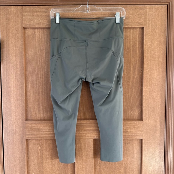 Lululemon Fast & Free Crop II Nulux 19" Grey Sage size 8 W6AS5S - Picture 8 of 16